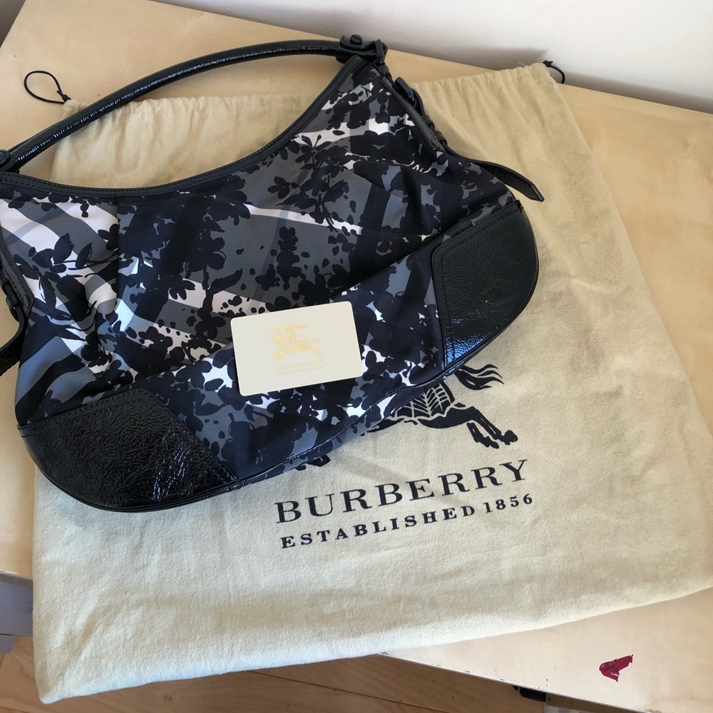 Burberry Black and Gray Floral Shoulder Bag - Picture 2 of 8
